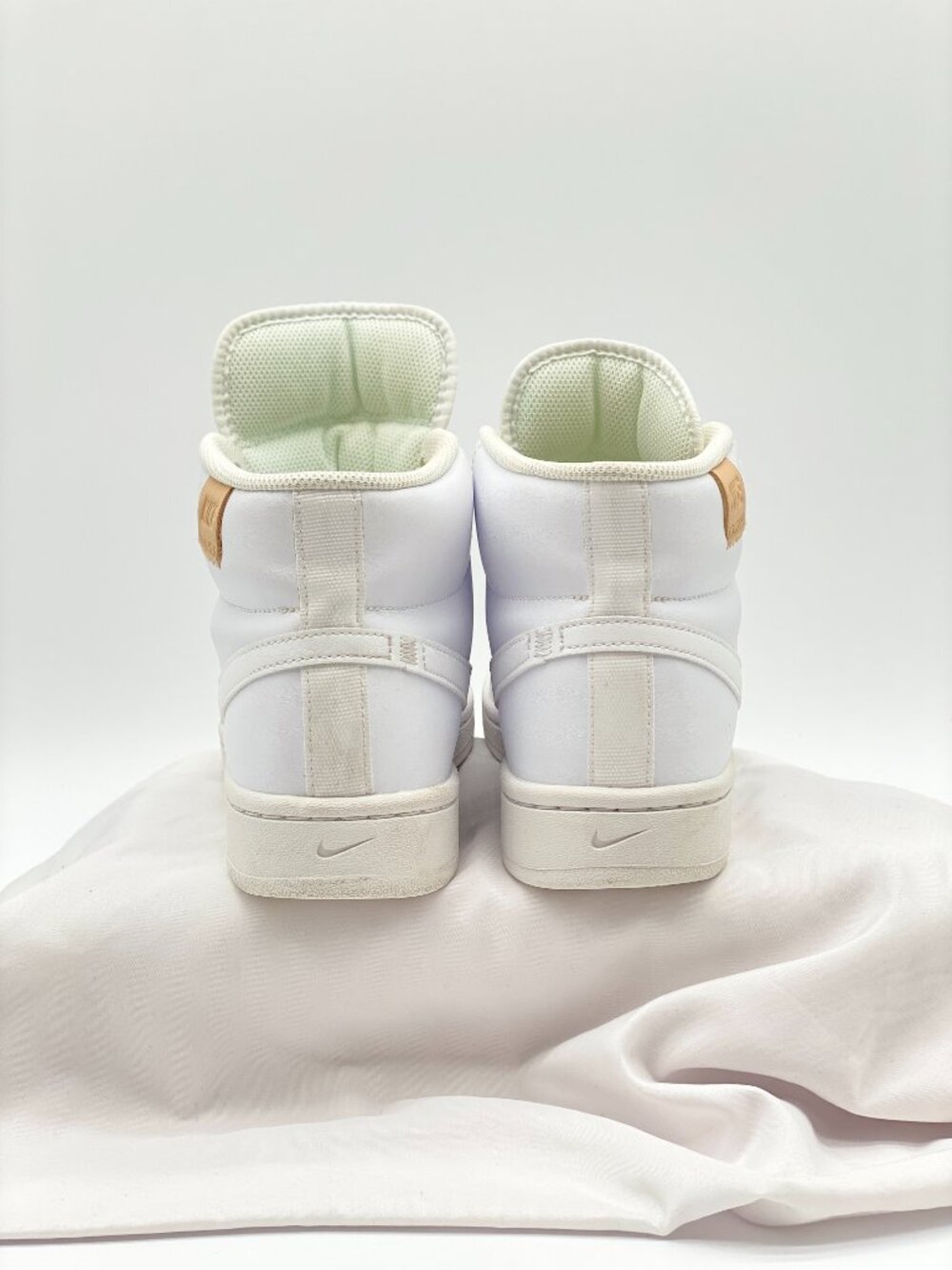 Nike Court Royale 2 Mid White Leather Sneakers Women's 9 CT1725-100 - Picture 5 of 8